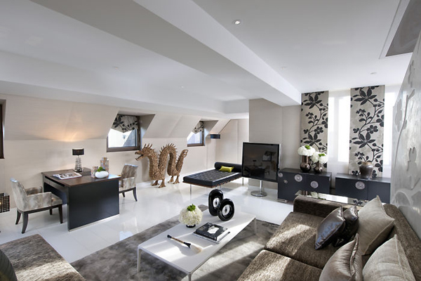paris-suite-royale-orientale-suite-living-room